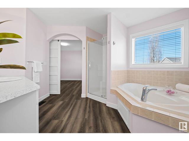 8303 12 Av Sw, House detached with 4 bedrooms, 3 bathrooms and 4 parking in Edmonton AB | Image 29