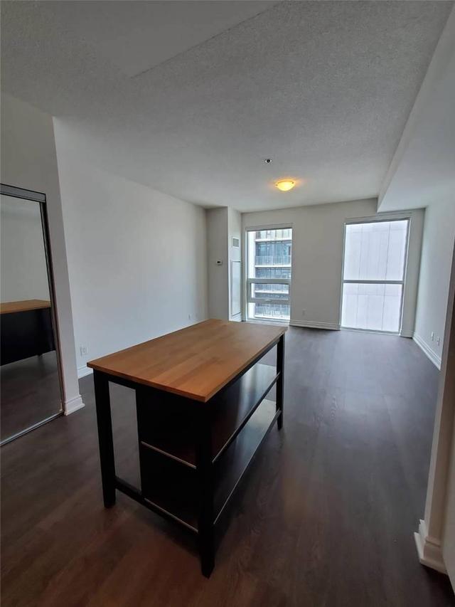 2210 - 318 Richmond St W, Condo with 0 bedrooms, 1 bathrooms and 0 parking in Toronto ON | Image 10