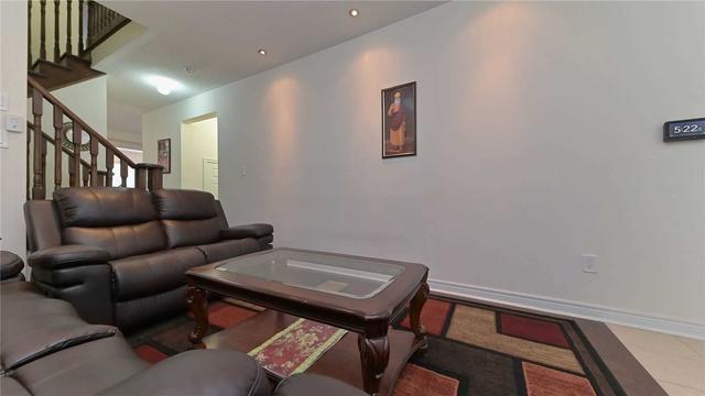 14 Gower Cres, House semidetached with 3 bedrooms, 4 bathrooms and 4 parking in Brampton ON | Image 26