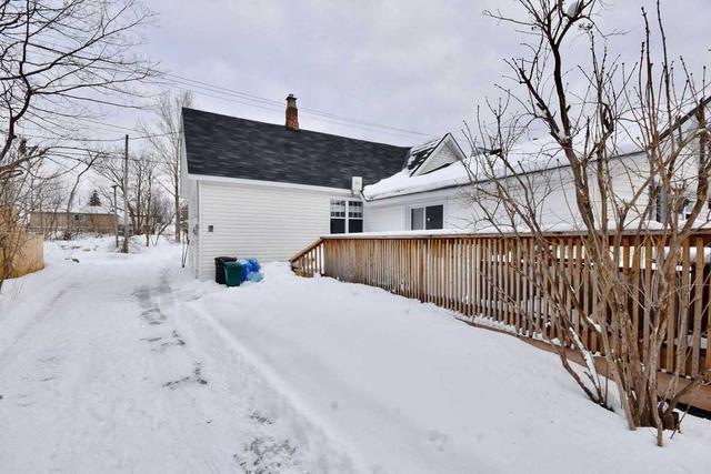 231 Phillip St E, House detached with 2 bedrooms, 1 bathrooms and 3 parking in Gravenhurst ON | Image 21