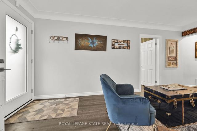48 Delena Ave S, House detached with 2 bedrooms, 2 bathrooms and 1 parking in Hamilton ON | Image 37