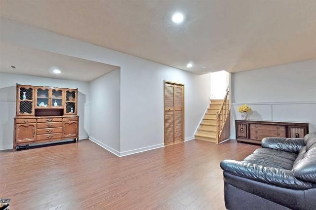 71 Sandyhook Sq, House detached with 3 bedrooms, 3 bathrooms and 3 parking in Toronto ON | Image 20