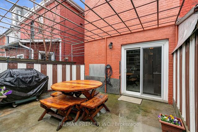 32 Robinson St, House attached with 4 bedrooms, 2 bathrooms and 1 parking in Toronto ON | Image 30