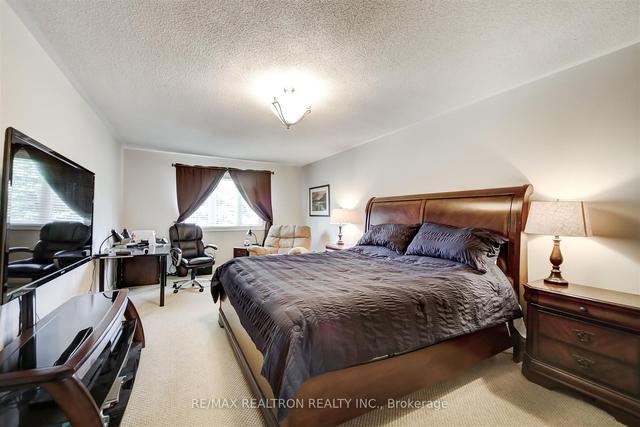 824 Norwick Rd, House detached with 4 bedrooms, 3 bathrooms and 9 parking in Newmarket ON | Image 16