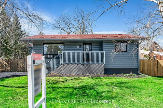 199 Sutherland St S, House detached with 2 bedrooms, 2 bathrooms and 2 parking in Clearview ON | Image 1