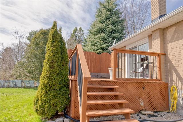 1429 Avondale Crescent, House detached with 4 bedrooms, 1 bathrooms and 5 parking in Kingston ON | Image 34