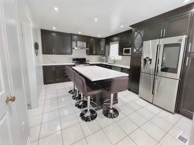 93 Cherrytree Dr, House detached with 3 bedrooms, 4 bathrooms and 6 parking in Brampton ON | Image 24