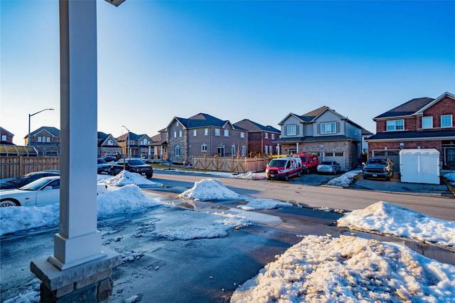 78 Moses Cres, House detached with 4 bedrooms, 3 bathrooms and 4 parking in Clarington ON | Image 23