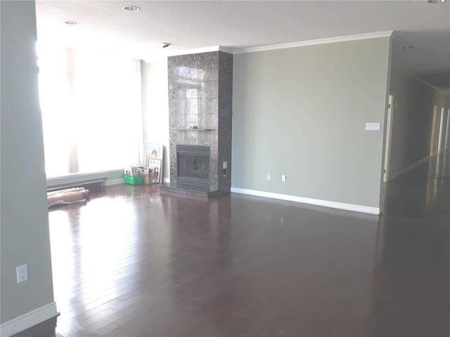 uph02 - 1 Clark Ave, Condo with 4 bedrooms, 3 bathrooms and 2 parking in Vaughan ON | Image 2