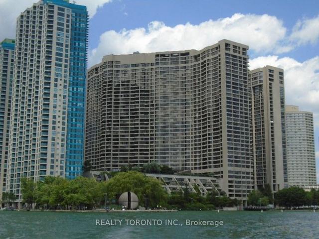 1904 - 65 Harbour Sq, Condo with 2 bedrooms, 2 bathrooms and 1 parking in Toronto ON | Image 1