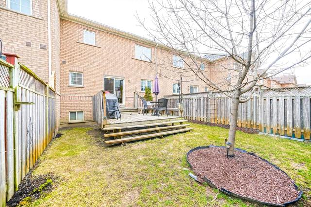 111 Timberwolf Cres, House attached with 3 bedrooms, 3 bathrooms and 3 parking in Vaughan ON | Image 24