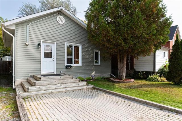 1252 Harriet Street, House detached with 2 bedrooms, 1 bathrooms and 2 parking in North Bay ON | Image 17