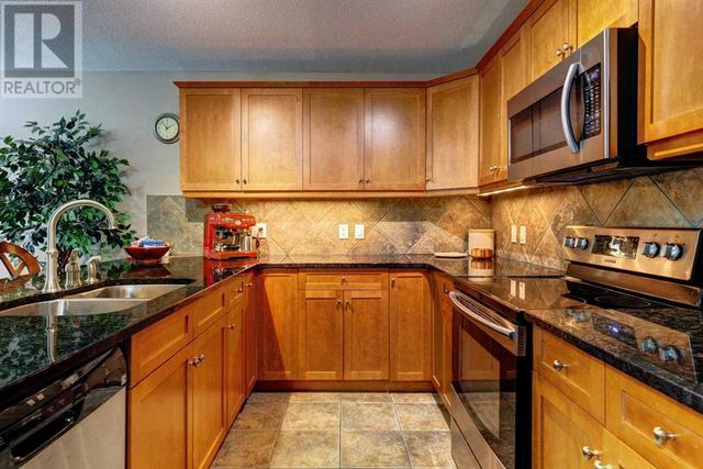 201, - 170 Crossbow Place, Condo with 2 bedrooms, 2 bathrooms and 1 parking in Canmore AB | Image 4