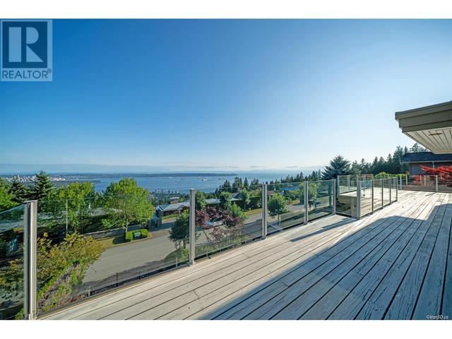 1629 Langton Place, House detached with 6 bedrooms, 7 bathrooms and 3 parking in West Vancouver BC | Image 30