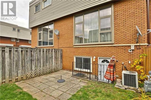 37 - 23 Watsons Lane, Townhouse with 3 bedrooms, 2 bathrooms and 2 parking in Hamilton ON | Image 25