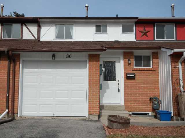 80 Chaucer Cres, House attached with 3 bedrooms, 2 bathrooms and null parking in Barrie ON | Image 1