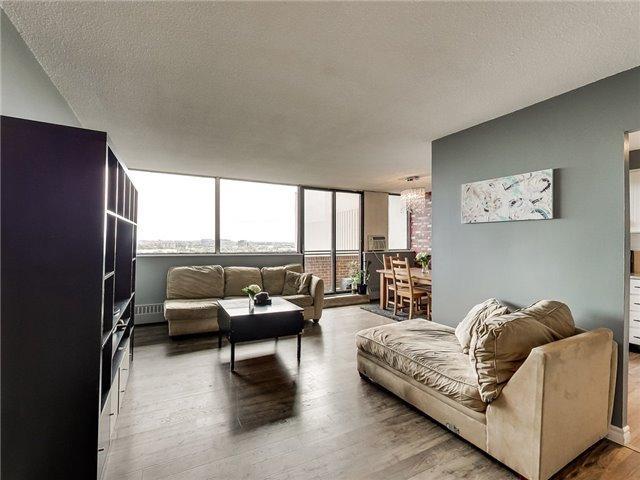 1004 - 2301 Derry Rd W, Condo with 2 bedrooms, 1 bathrooms and 2 parking in Mississauga ON | Image 8