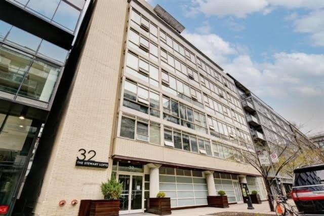 404 - 32 Stewart St, Condo with 1 bedrooms, 1 bathrooms and 0 parking in Toronto ON | Image 1