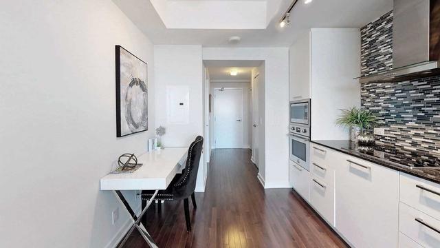 6107 - 14 York St, Condo with 1 bedrooms, 1 bathrooms and 0 parking in Toronto ON | Image 4