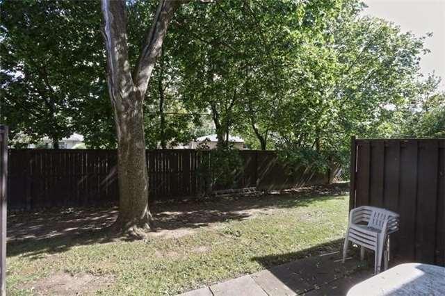 41 Briar Path, Townhouse with 3 bedrooms, 2 bathrooms and 2 parking in Brampton ON | Image 20