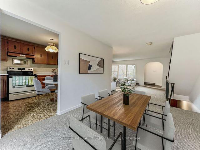 139 Torresdale Ave, Townhouse with 3 bedrooms, 2 bathrooms and 2 parking in Toronto ON | Image 11