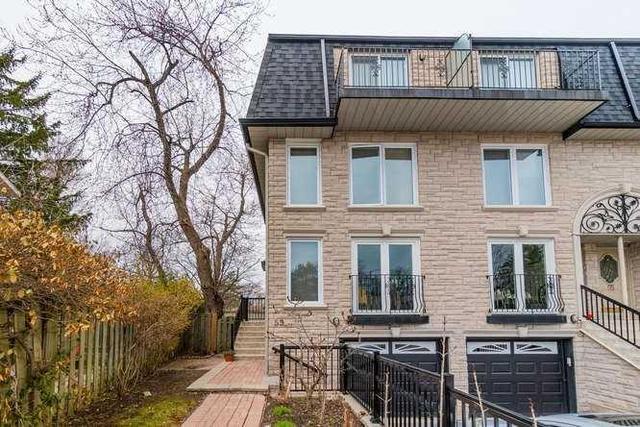 59 Birchbank Lane, Townhouse with 3 bedrooms, 3 bathrooms and 2 parking in Toronto ON | Image 1