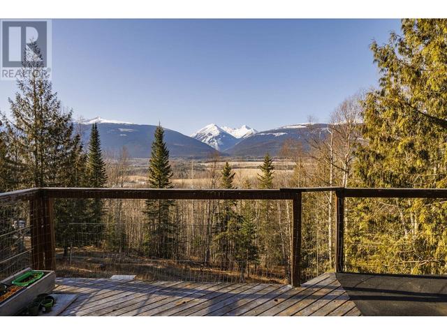 4840 Mountain View Road, House detached with 1 bedrooms, 1 bathrooms and null parking in Fraser Fort George H BC | Image 2