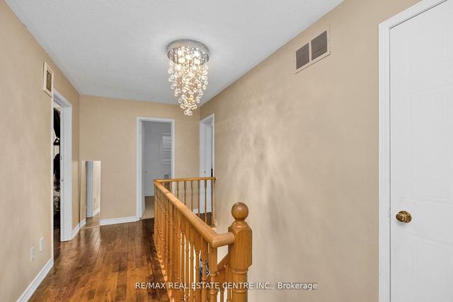26 Nepean Pl, House detached with 4 bedrooms, 4 bathrooms and 8 parking in Brampton ON | Image 13