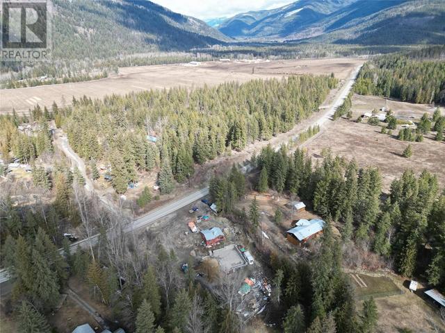 1098 Highway 6 Highway, House detached with 1 bedrooms, 1 bathrooms and 10 parking in North Okanagan E BC | Image 14
