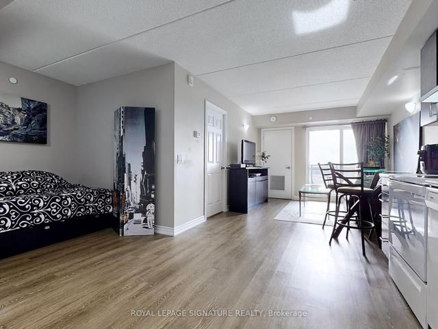 505 - 716 Main St E, Condo with 2 bedrooms, 2 bathrooms and 1 parking in Milton ON | Image 2