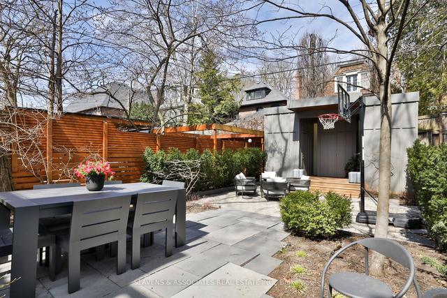206 Cottingham St, House semidetached with 4 bedrooms, 5 bathrooms and 0 parking in Toronto ON | Image 33