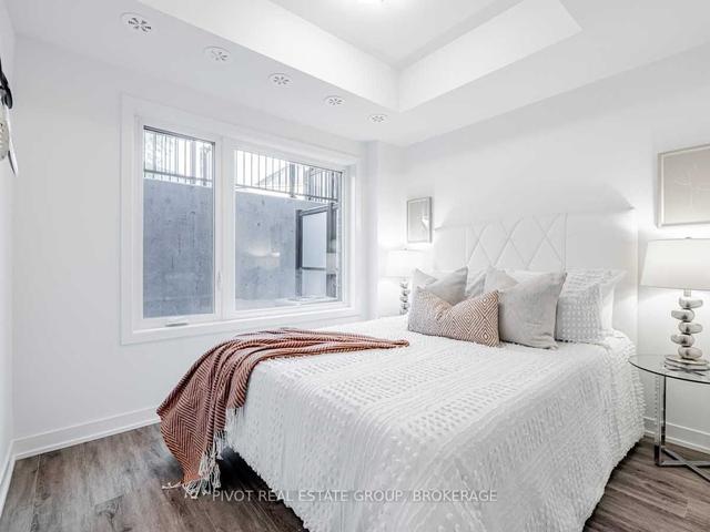 106 - 12 Marquette Ave, Townhouse with 1 bedrooms, 1 bathrooms and 0 parking in Toronto ON | Image 10