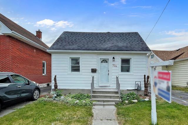 324 French St, House detached with 2 bedrooms, 2 bathrooms and 3 parking in Oshawa ON | Image 1