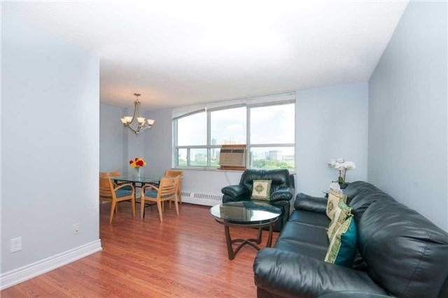1601 - 5 Parkway Forest Dr, Condo with 3 bedrooms, 2 bathrooms and 1 parking in Toronto ON | Image 5