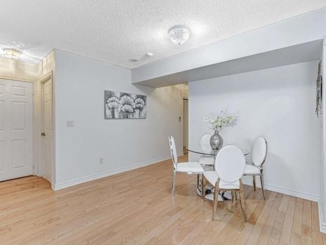 232 - 250 Wellington St W, Condo with 2 bedrooms, 1 bathrooms and 1 parking in Toronto ON | Image 19