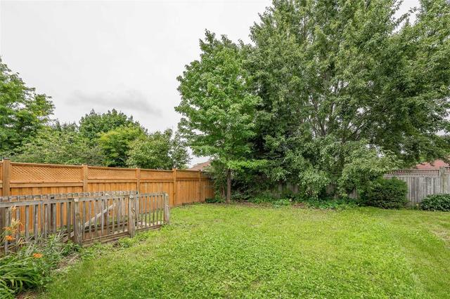 35 Moss Pl, House detached with 3 bedrooms, 3 bathrooms and 3 parking in Guelph ON | Image 35