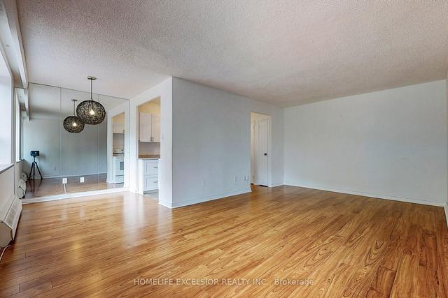110 - 921 Midland Ave, Condo with 1 bedrooms, 1 bathrooms and 1 parking in Toronto ON | Image 20
