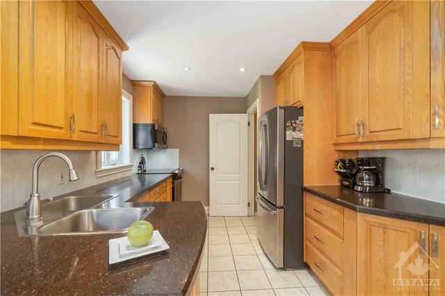 3732 Louiseize Road, House detached with 4 bedrooms, 2 bathrooms and 12 parking in Ottawa ON | Image 7