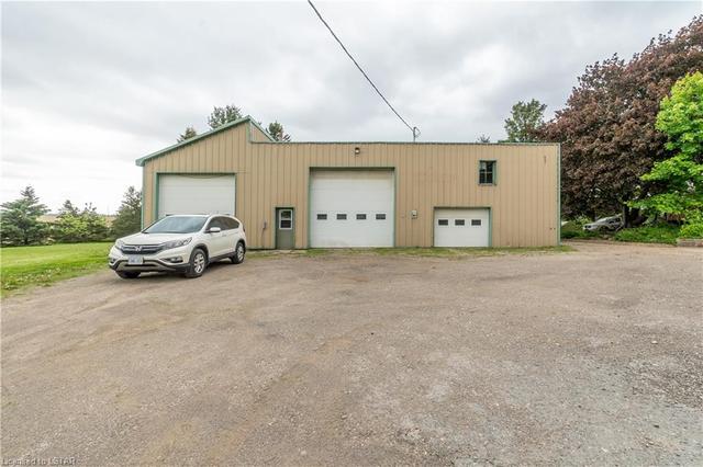 594443 Highway 59, House detached with 3 bedrooms, 1 bathrooms and 40 parking in Norwich ON | Image 2