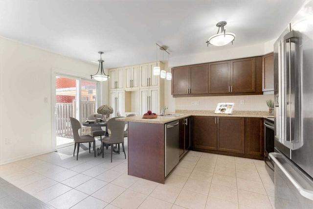 692 Ambroise Cres, House semidetached with 4 bedrooms, 4 bathrooms and 2 parking in Milton ON | Image 2