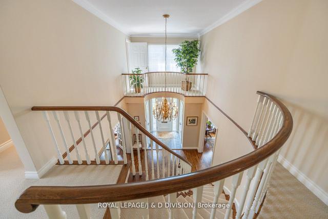 24 Mcglashan Crt, House detached with 4 bedrooms, 4 bathrooms and 6 parking in Toronto ON | Image 11