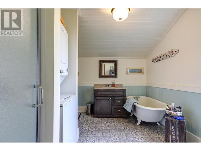2915 Patterson Street, House detached with 2 bedrooms, 1 bathrooms and 5 parking in Armstrong BC | Image 38