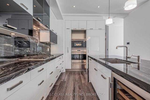 th01 - 63 St Mary St, Townhouse with 3 bedrooms, 3 bathrooms and 2 parking in Toronto ON | Image 32