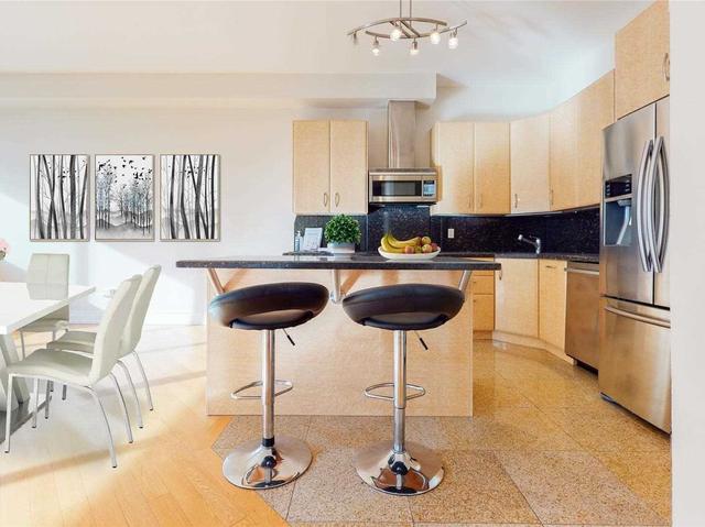 ph3504 - 33 Harbour Sq, Condo with 3 bedrooms, 3 bathrooms and 1 parking in Toronto ON | Image 3