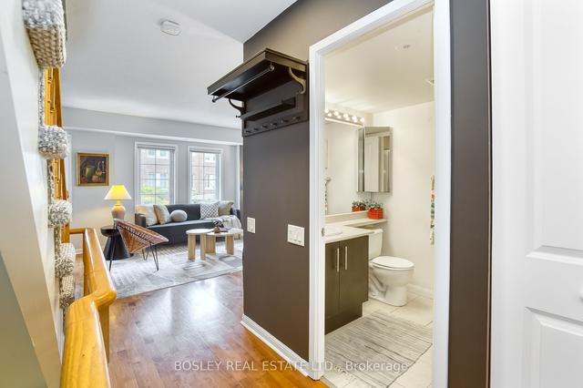th58 - 93 The Queensway Ave, Townhouse with 3 bedrooms, 2 bathrooms and 1 parking in Toronto ON | Image 12