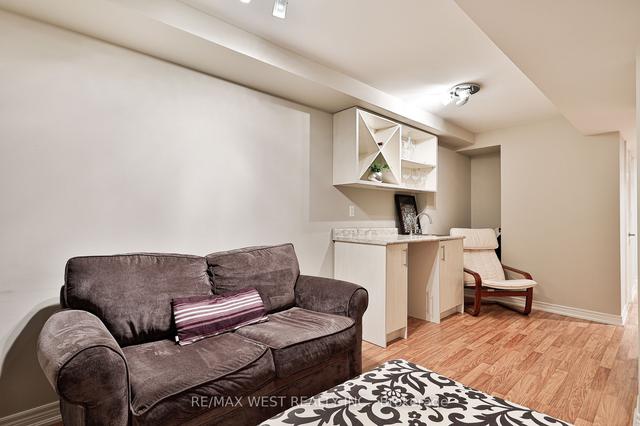 15 Louana Cres, Townhouse with 3 bedrooms, 3 bathrooms and 3 parking in Vaughan ON | Image 31