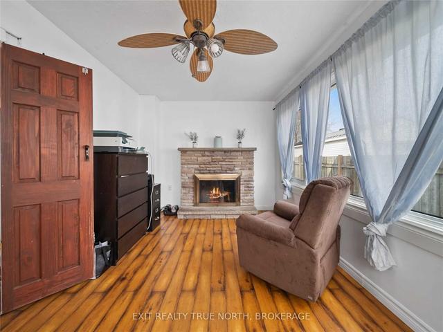 214 Pine St, House detached with 2 bedrooms, 1 bathrooms and 5 parking in Tay ON | Image 20