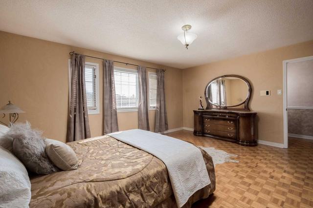 110 Nimbus Pl, House detached with 4 bedrooms, 3 bathrooms and 8 parking in Vaughan ON | Image 17