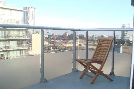 909 - 60 Bathurst St, Condo with 1 bedrooms, 1 bathrooms and 1 parking in Toronto ON | Image 6