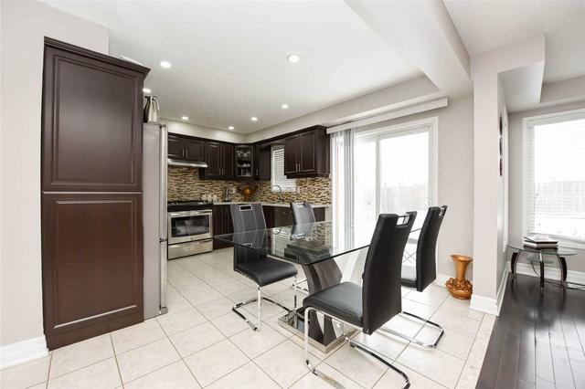 1072 Deacon Dr, House detached with 4 bedrooms, 3 bathrooms and 4 parking in Milton ON | Image 3